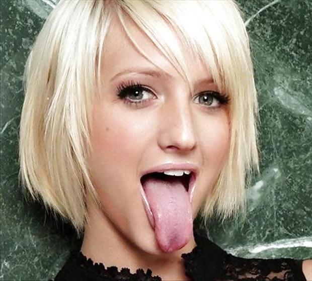 25P Sexy Tongue