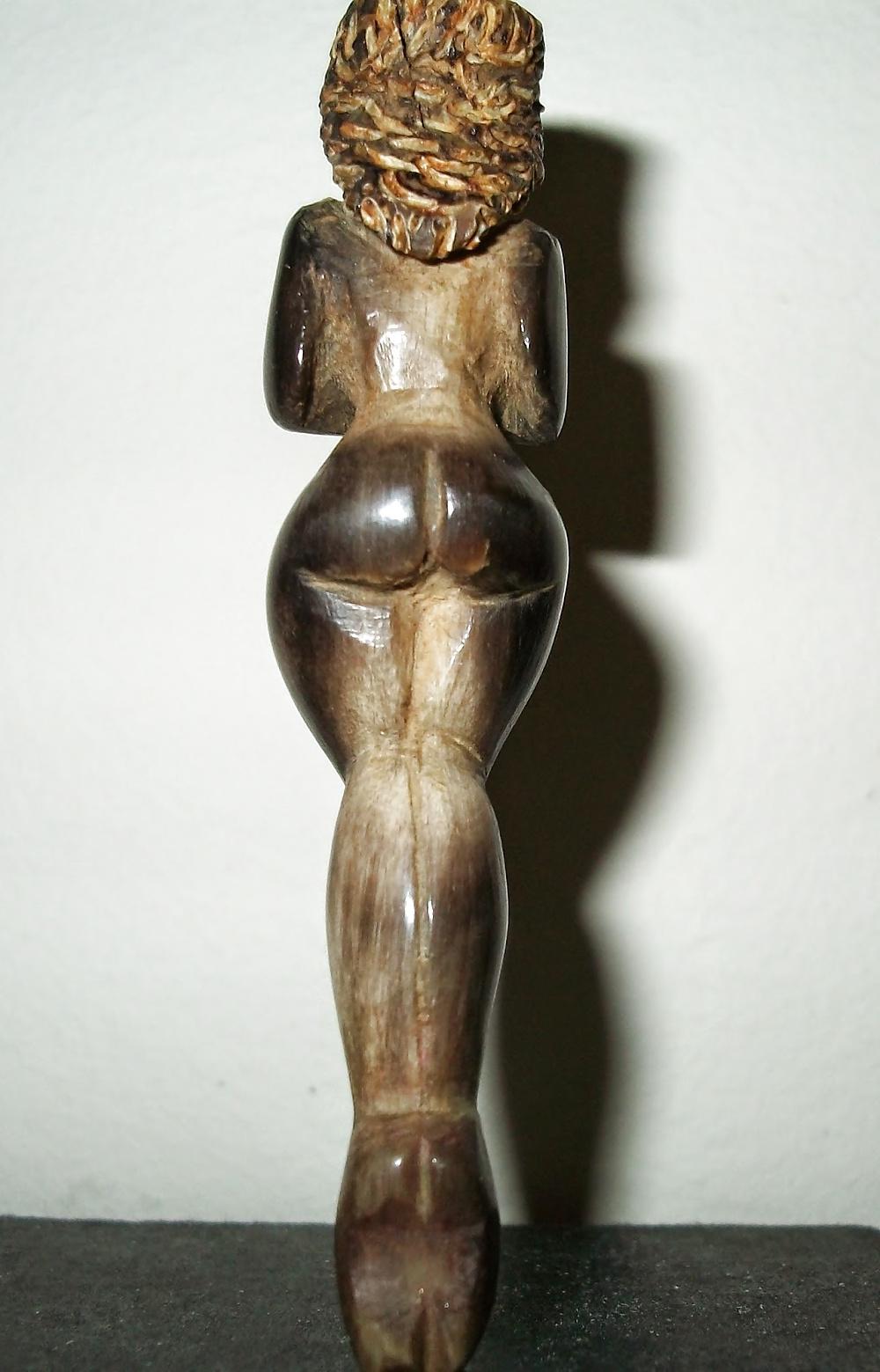 25P EROTIC FOLK ART
