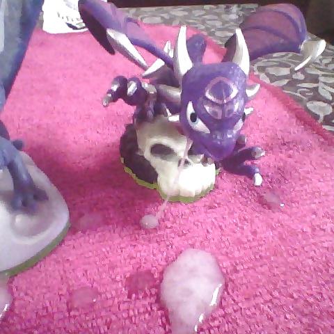 7P Cum On: Female Skylanders Dragon