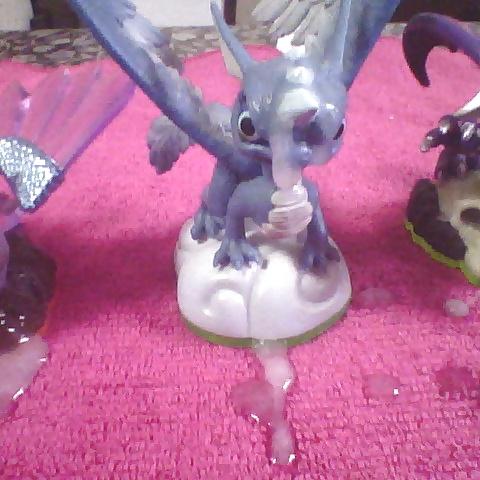 7P Cum On: Female Skylanders Dragon