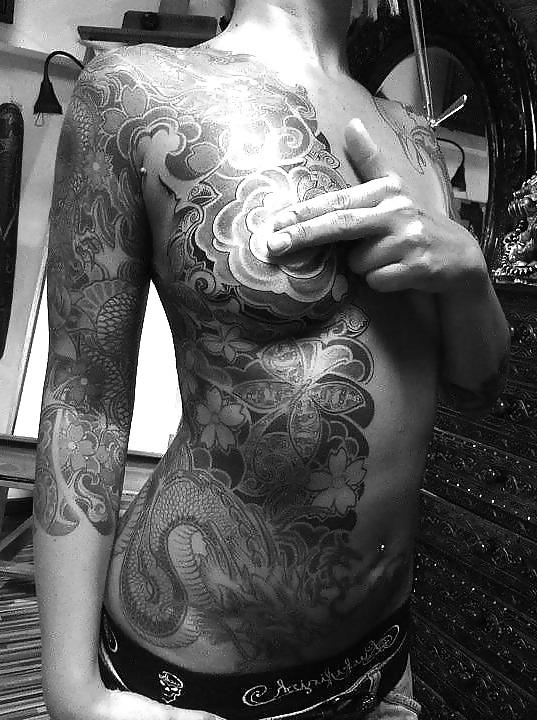 20P Tattoed girls art pics VIII