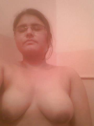 11P Bangla Girl Topless