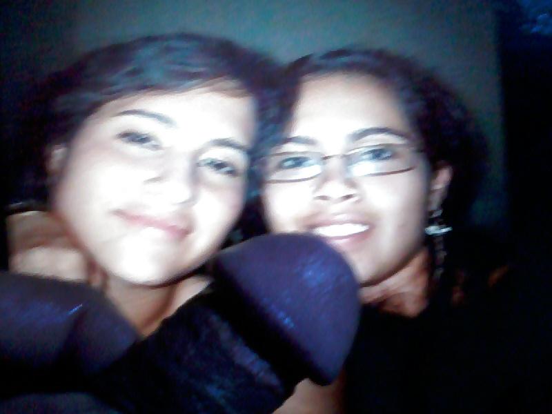 11P PLAY LATINGIRL
