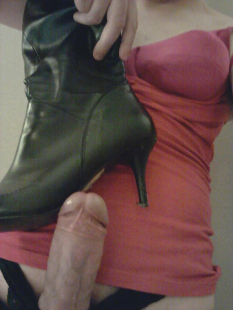 25P Sexy play tonight. ass cock panties boots