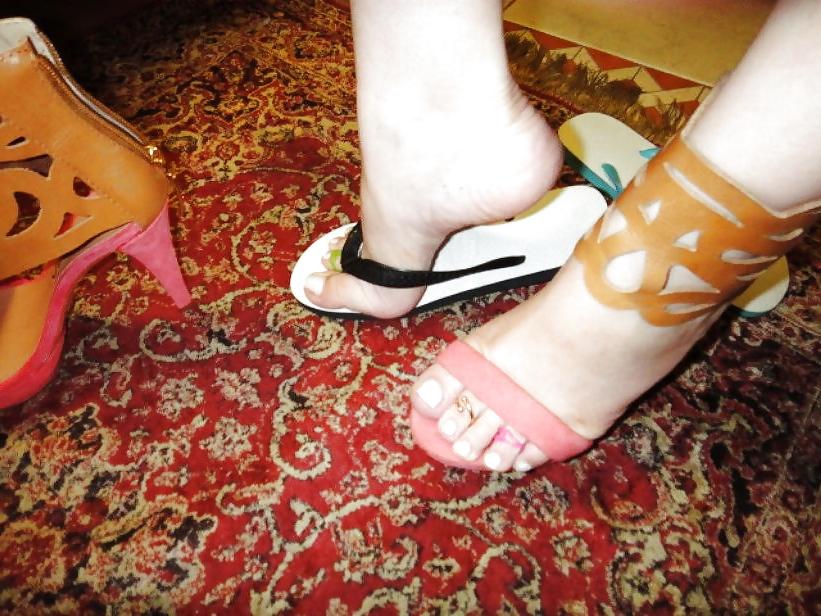 25P Random feet, footjob pt 12