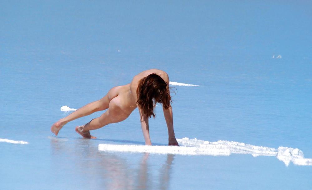 16P Erotic ART 02