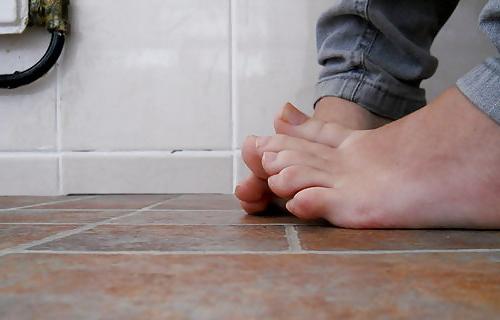 25P Random feet, footjob pt 16