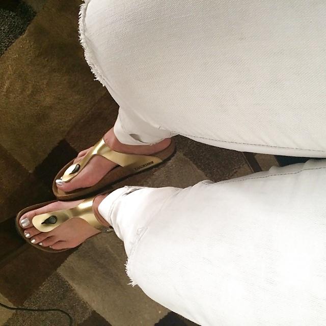 25P Birkenstock Shoes n Feet 8