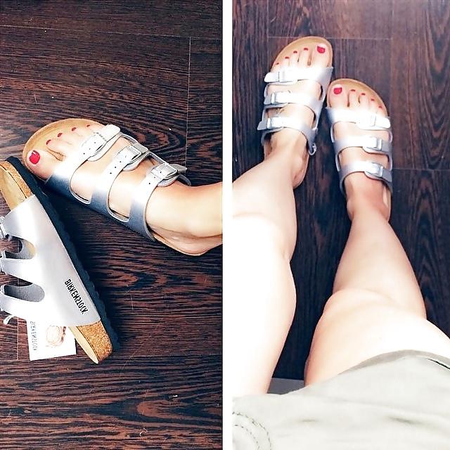25P Birkenstock Shoes n Feet 8