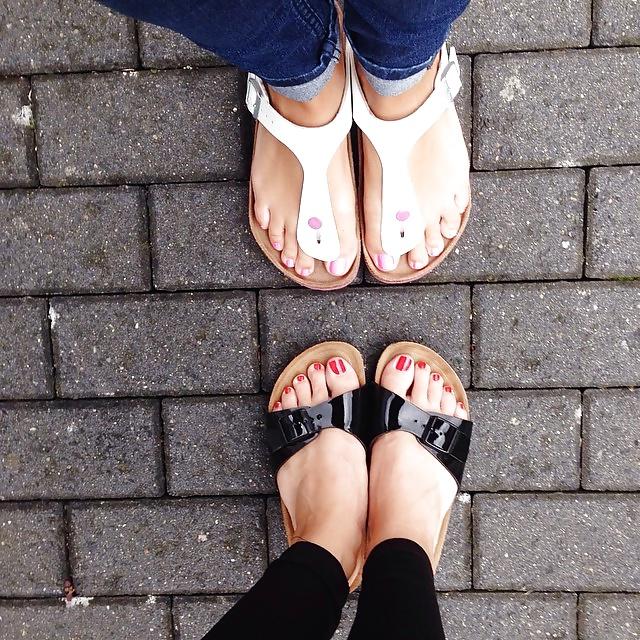 25P Birkenstock Shoes n Feet 8