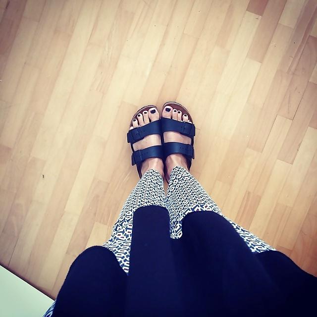 25P Birkenstock Shoes n Feet 8