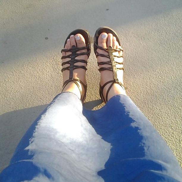 25P Hijab feet