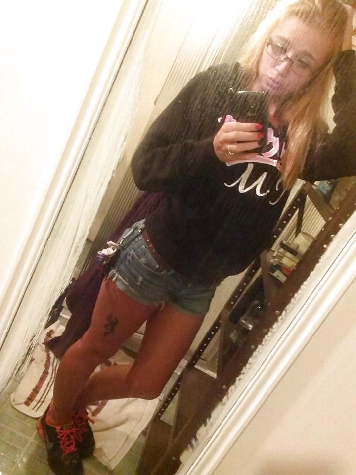 14P Teens sexy feet exposed