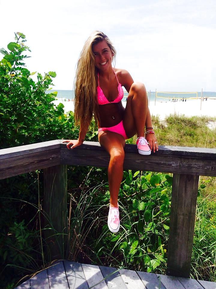 14P Teens sexy feet exposed