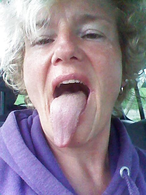 25P Love my long tongue girl