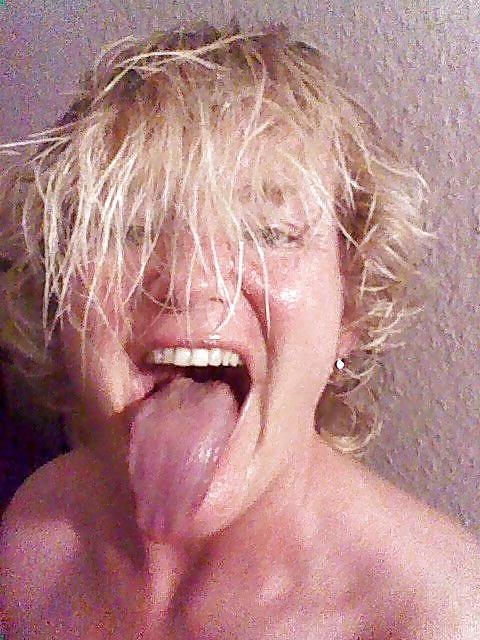 25P Love my long tongue girl