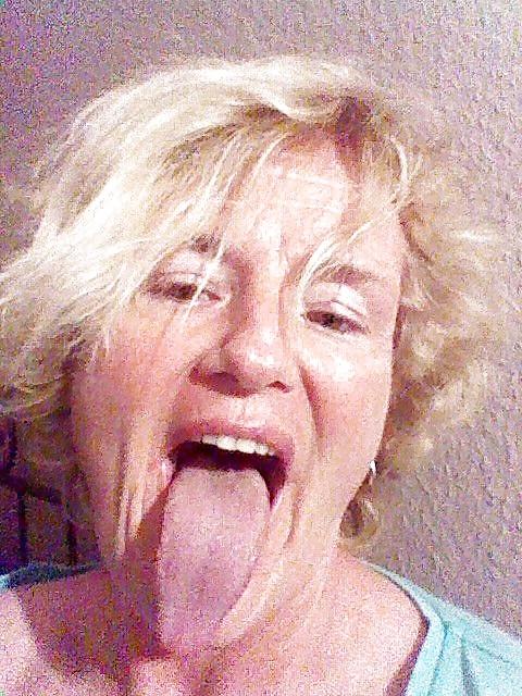 25P Love my long tongue girl