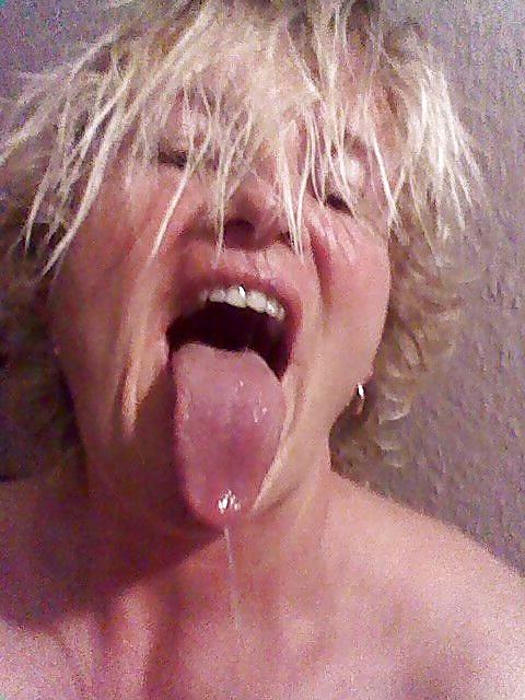 25P Love my long tongue girl