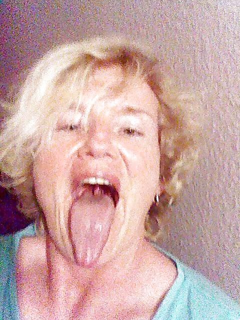 25P Love my long tongue girl