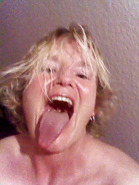 25P Love my long tongue girl