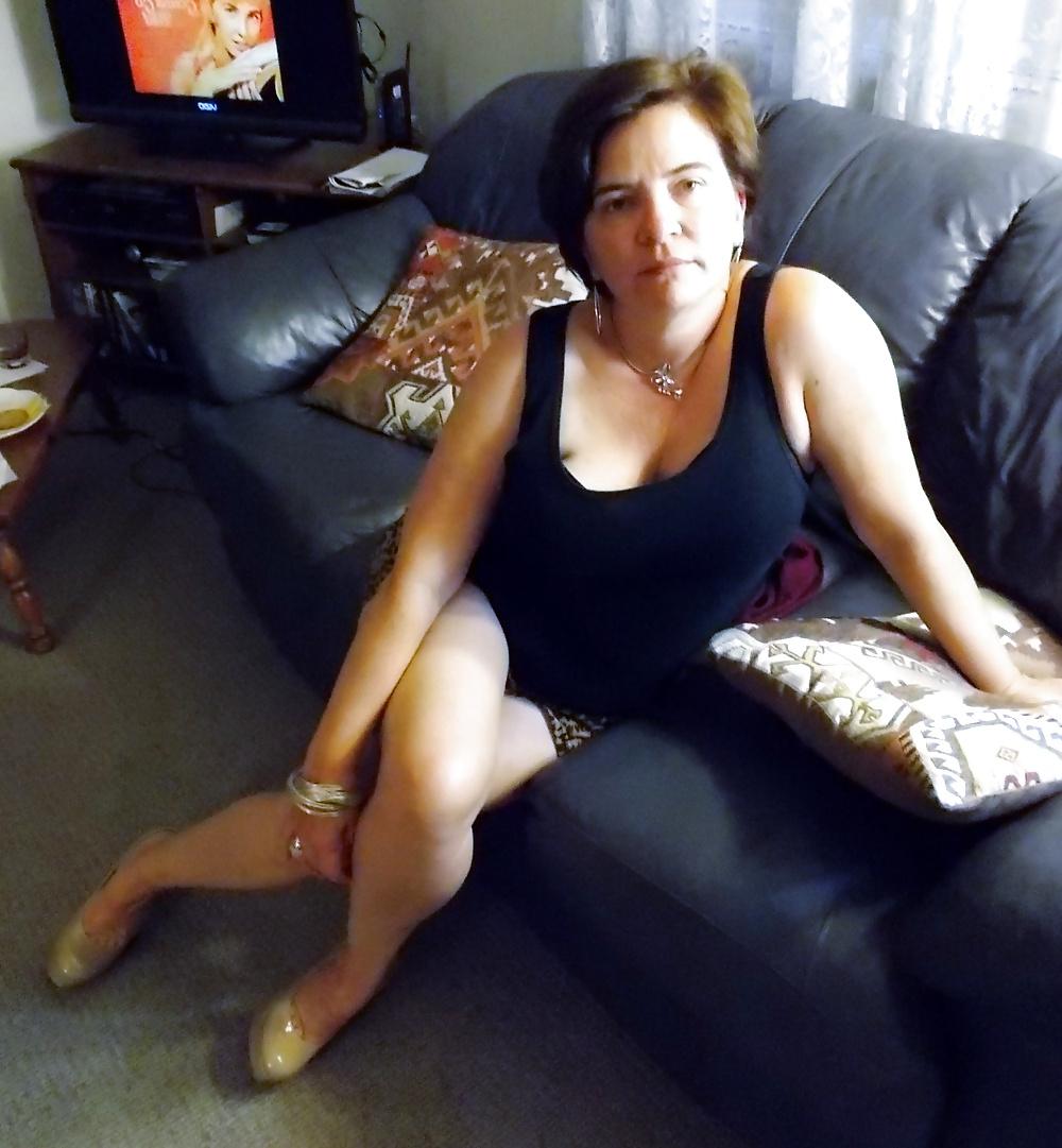 25P Wife of a sissy and sissy hubby at play
