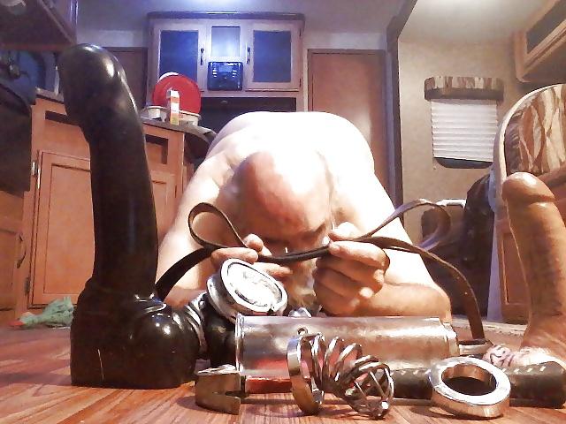 9P Slave bitch cbt