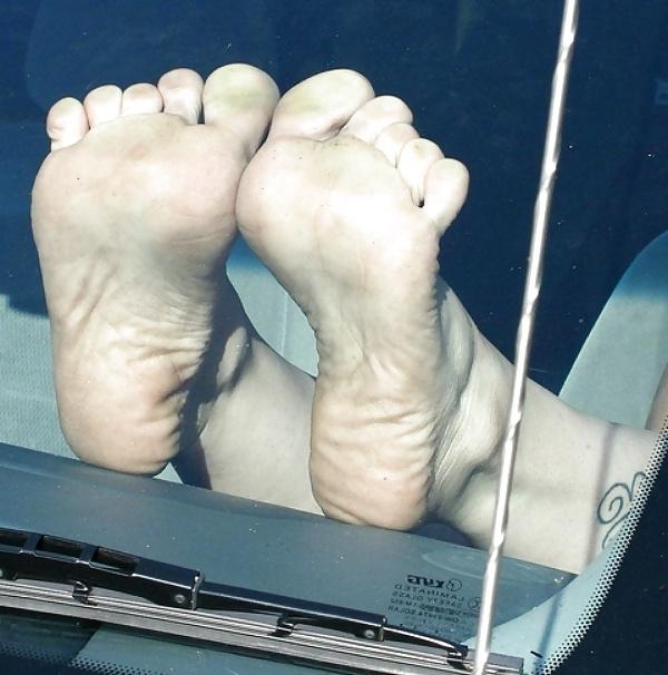 24P Funky ass Latina Feet