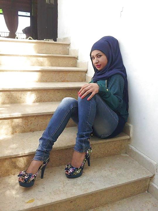 21P Hijab bitch