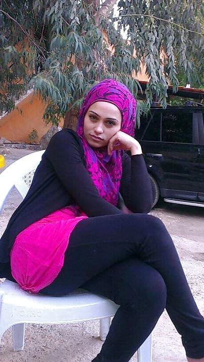21P Hijab bitch