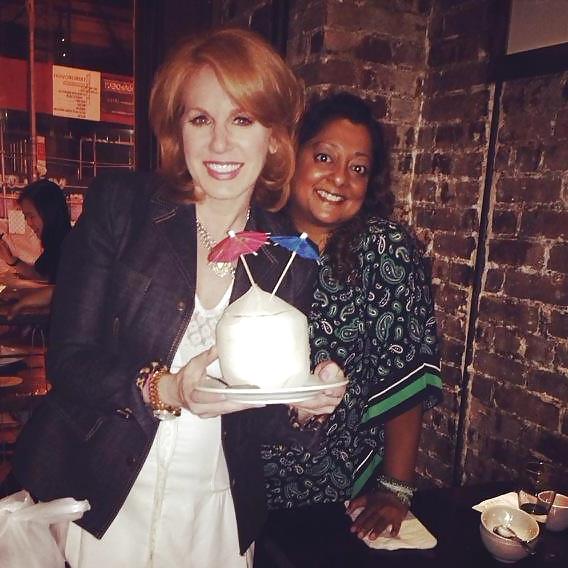 7P Liz Claman is a Goddess! 