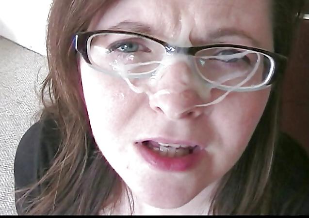 25P BRUNETTES WITH GLASSES