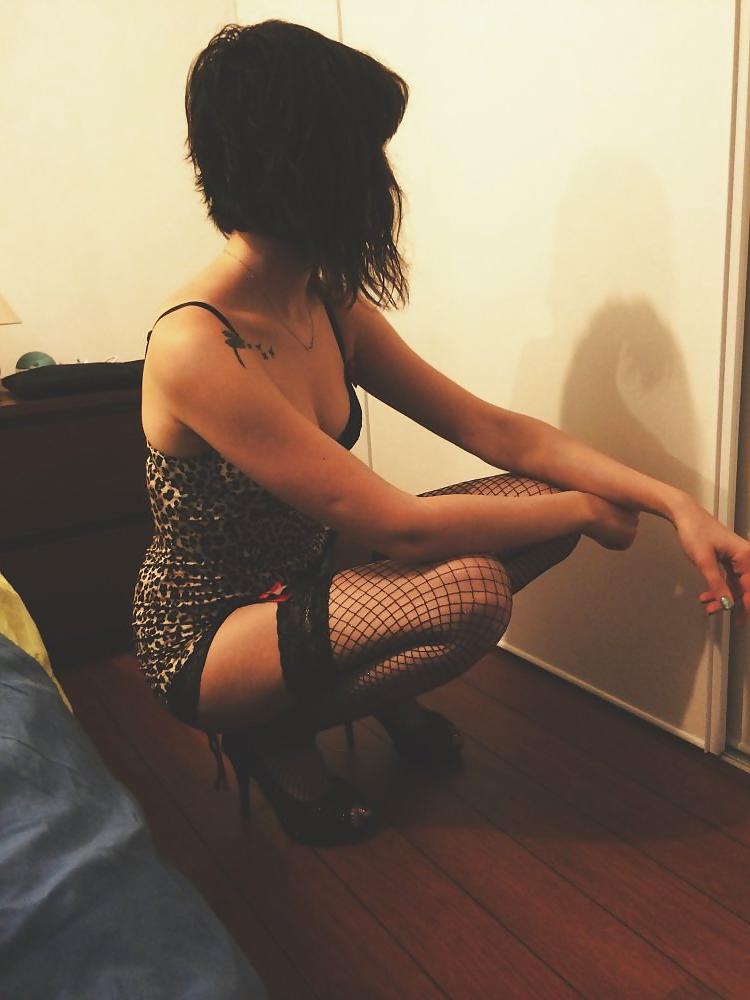 12P Amateur Bitch