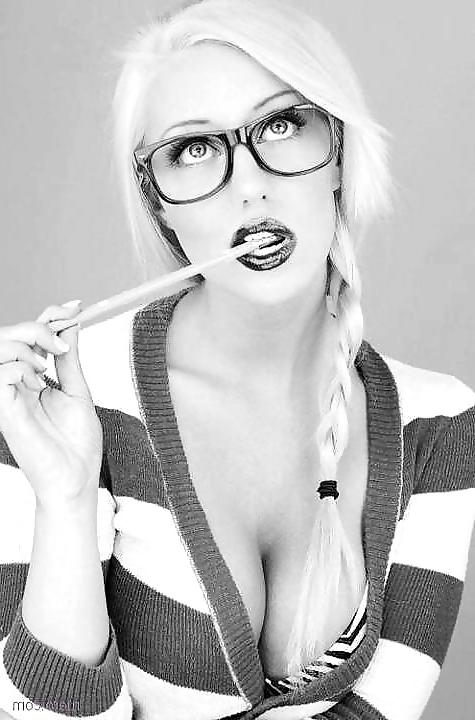 21P Sexy hot nerdy girls #nerd #glasses #tits #sucking