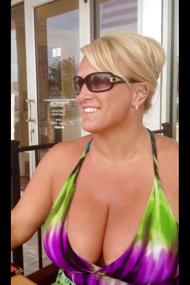 25P TITTY FUCK MILF