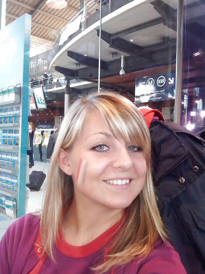 15P Greta la bitch blondasse