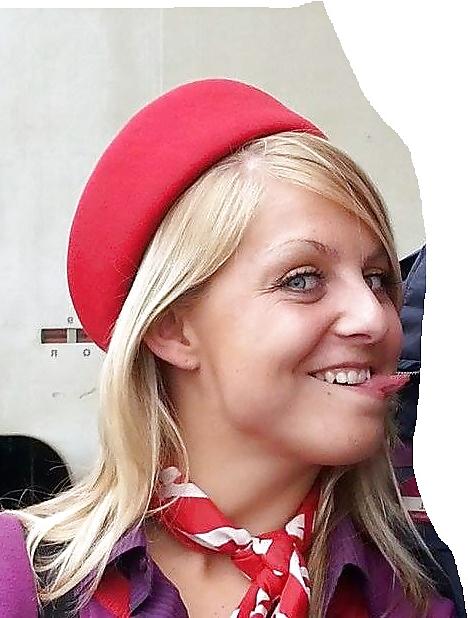 15P Greta la bitch blondasse