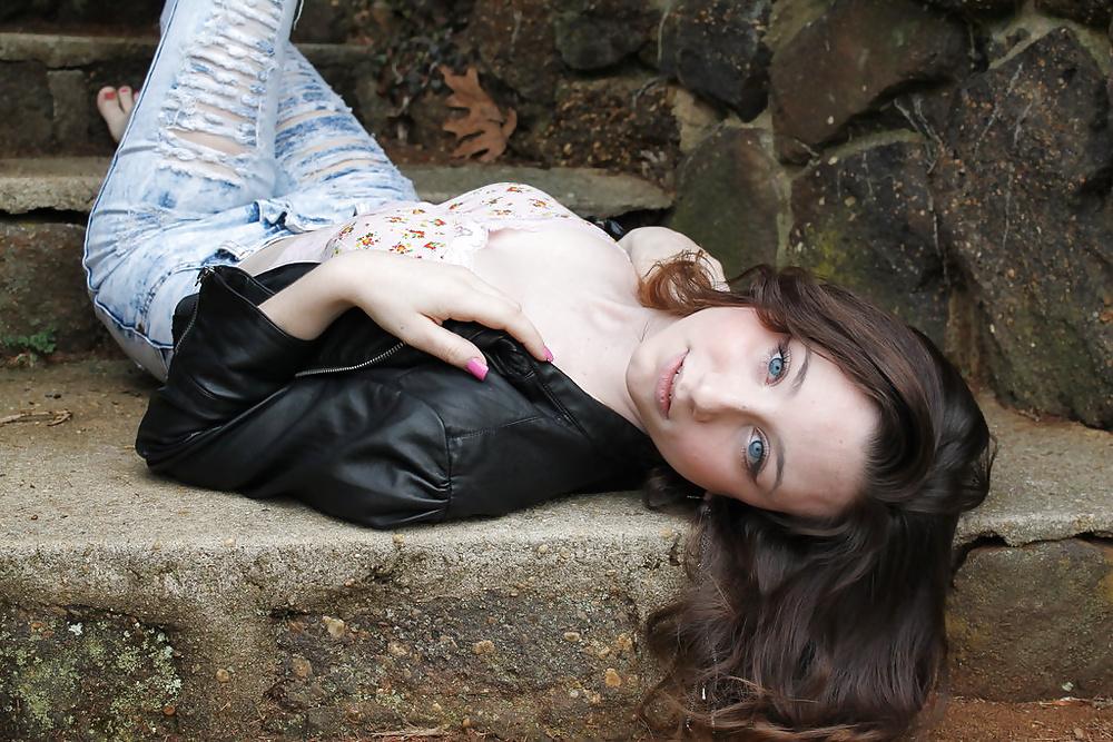14P Cute girl Erin with incredible navel