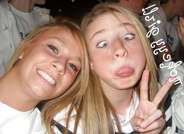 25P Cute Teens Making Silly Faces 