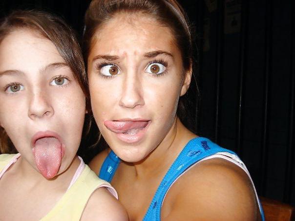 25P Cute Teens Making Silly Faces 