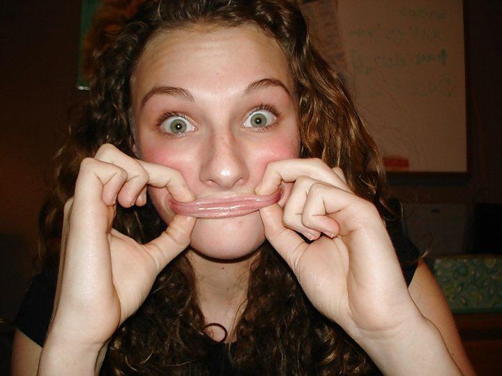 25P Cute Teens Making Silly Faces 