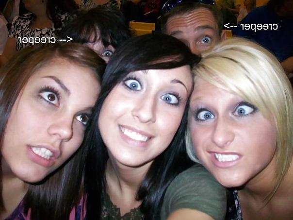 25P Cute Teens Making Silly Faces 