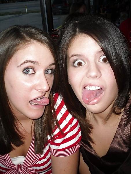 25P Cute Teens Making Silly Faces 