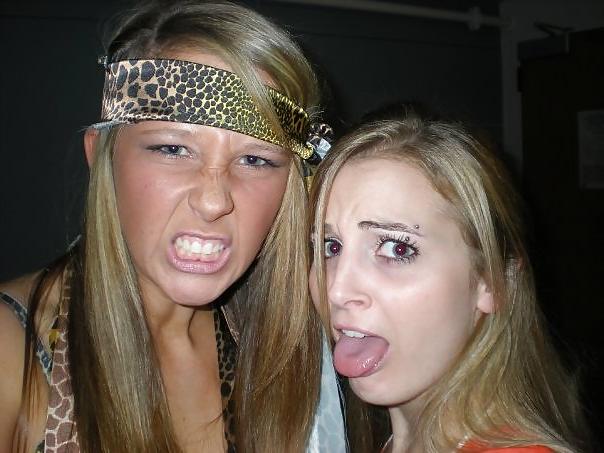 25P Cute Teens Making Silly Faces 
