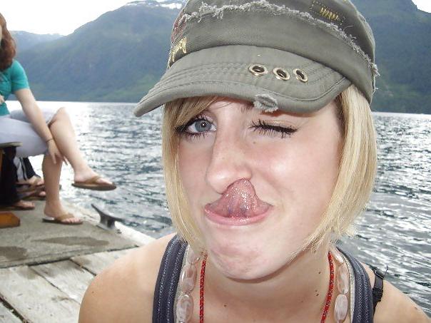 25P Cute Teens Making Silly Faces 