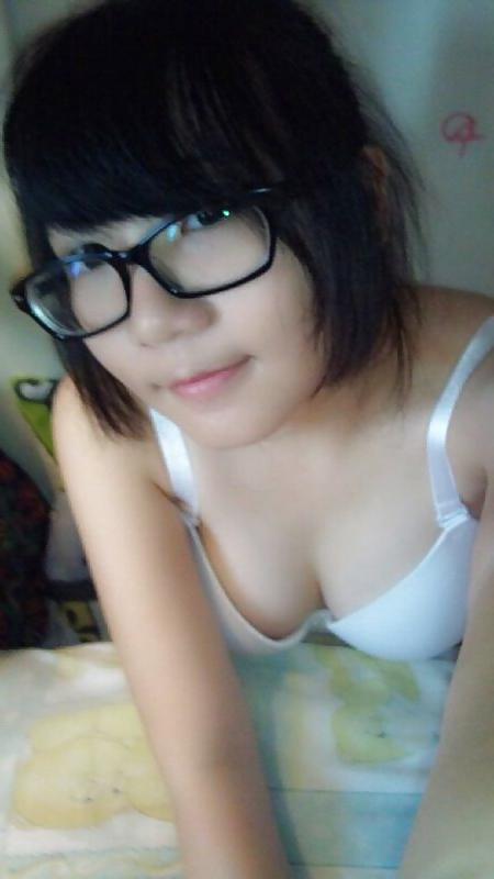25P Cute Hong Kong Teenage Cosplayer Selfie