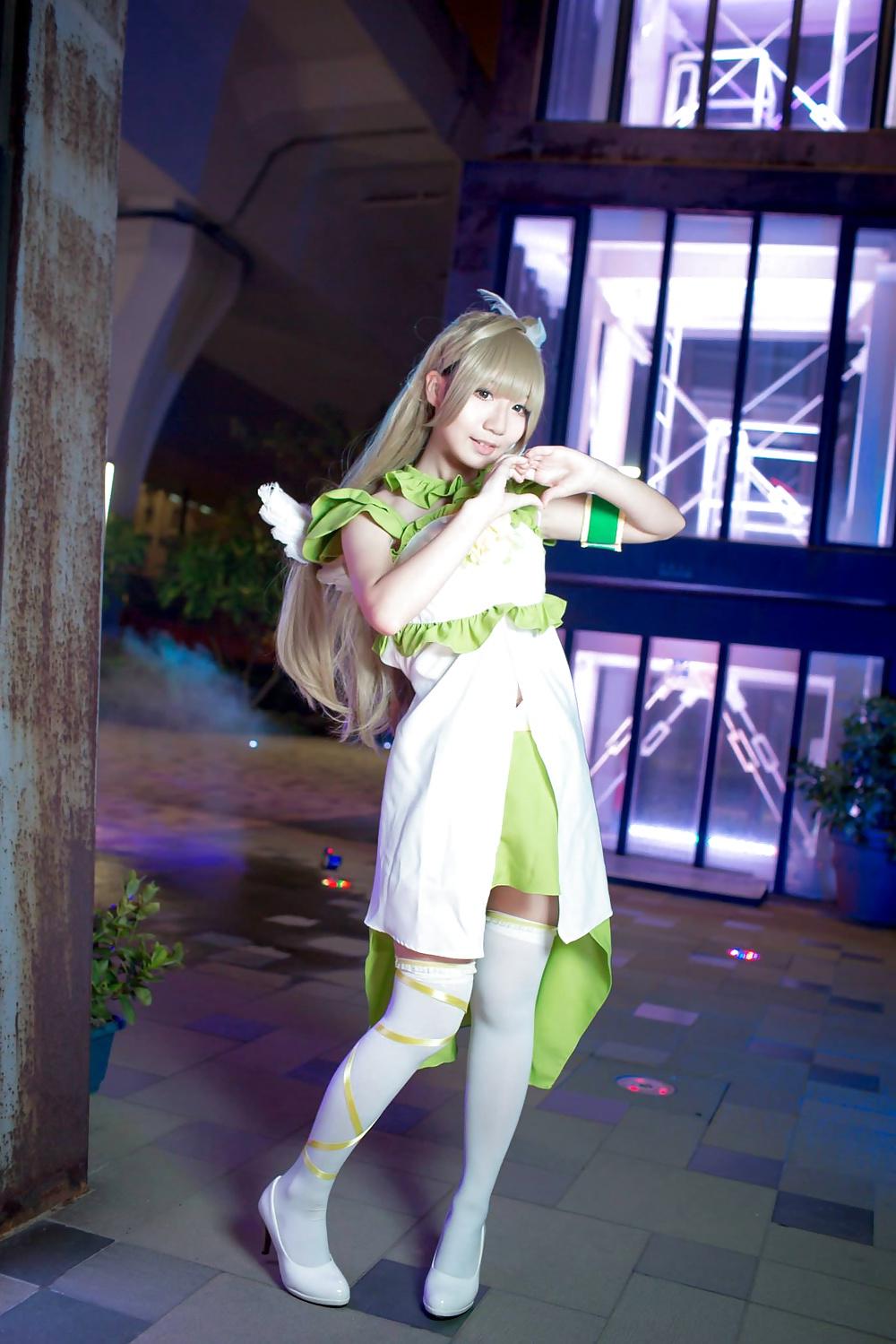 25P Cute Hong Kong Teenage Cosplayer Selfie