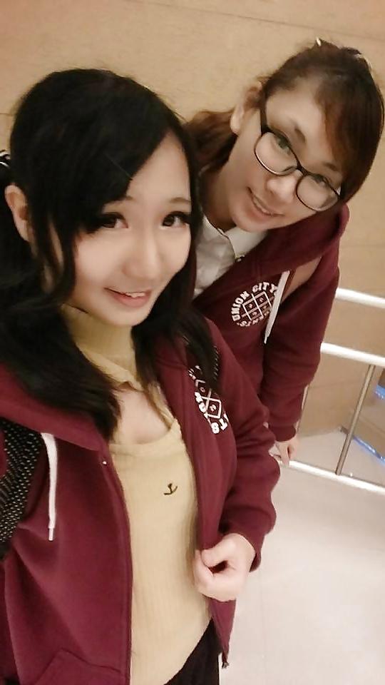25P Cute Hong Kong Teenage Cosplayer Selfie