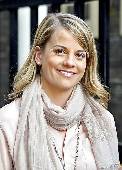 23P British Racing Driver Susie Wolff.