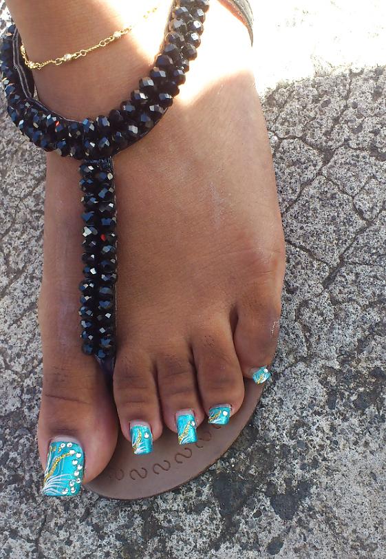 22P Ebony Toes In Flip Flops Fetish