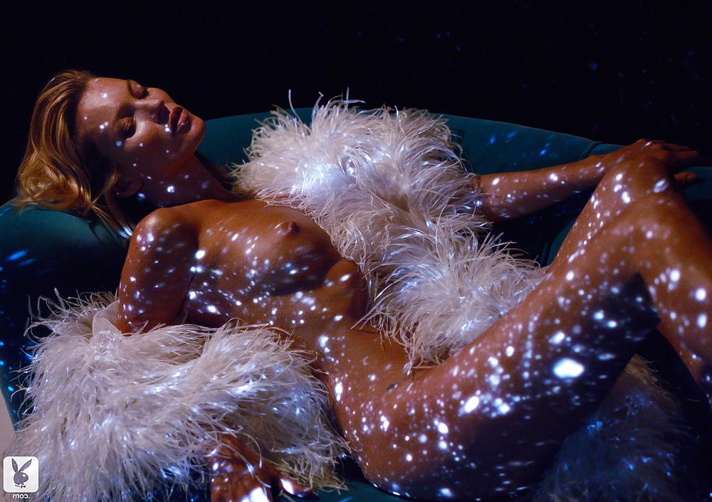 25P Super Model Kate Moss in Playboy